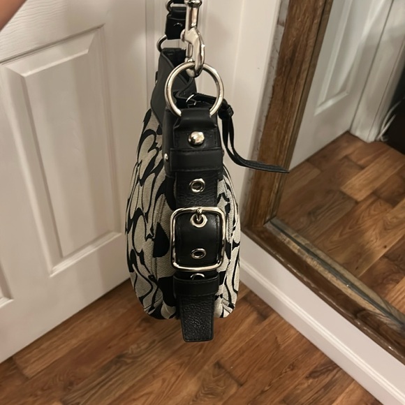 Coach Black and blue interior/Signature Shoulder Bag - Picture 3 of 7